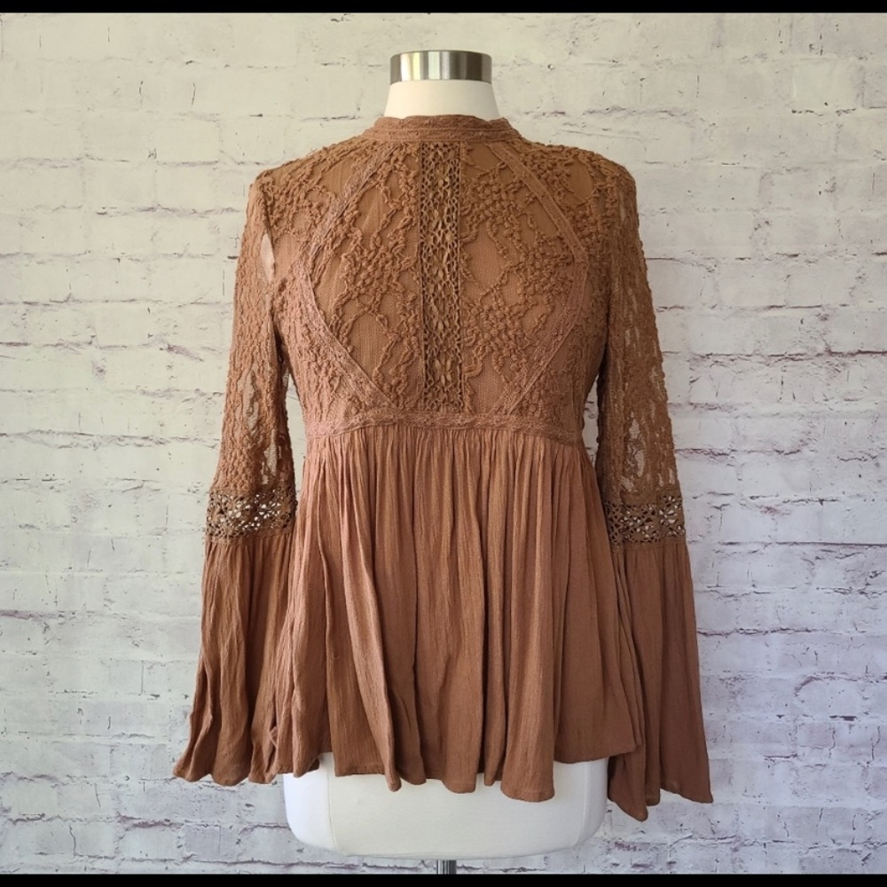Light Mocha American Eagle Boho Lace Blouse Small